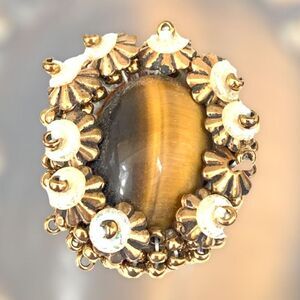 Vintage artist made tiger eye beaded detailed 1” pierced earrings new old stock